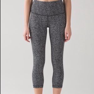 Lululemon capris HR